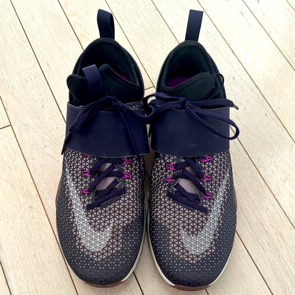 Nike Zoom Black and Purple Athletic Shoes with Sock-like Fit